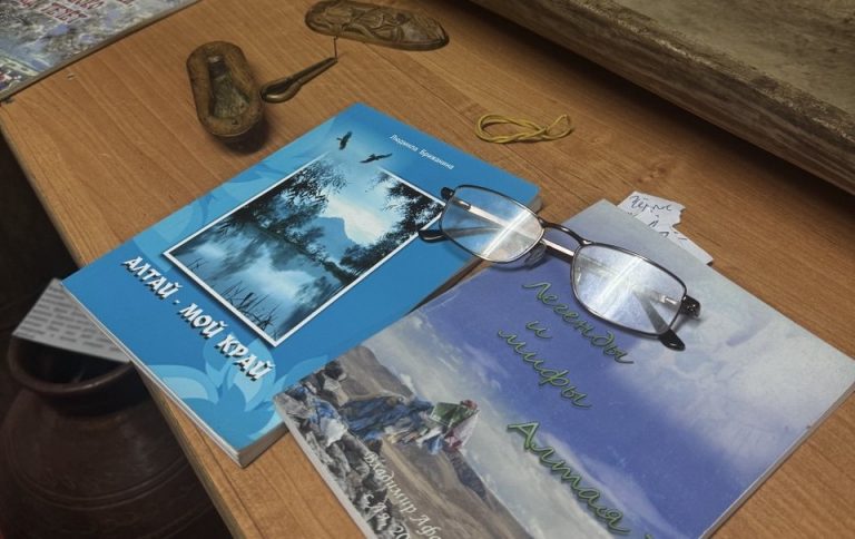 photo_5242355005128831468_y