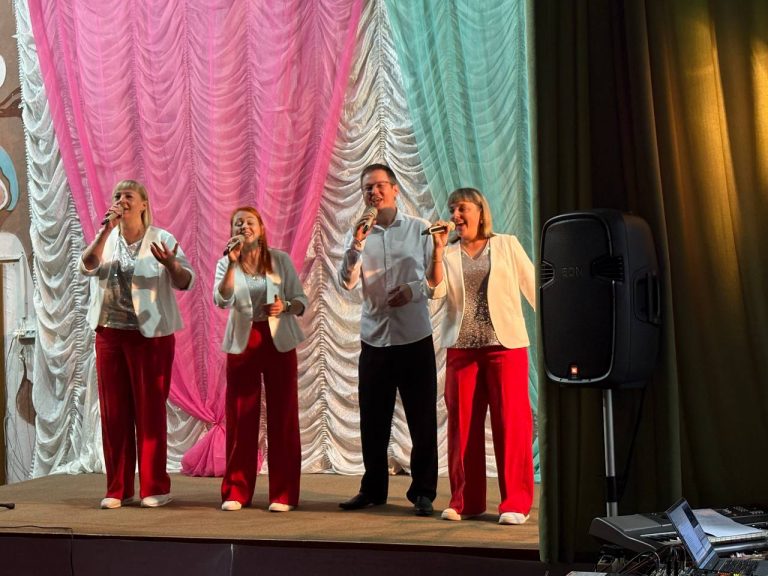 photo_5244952743083374587_y-1